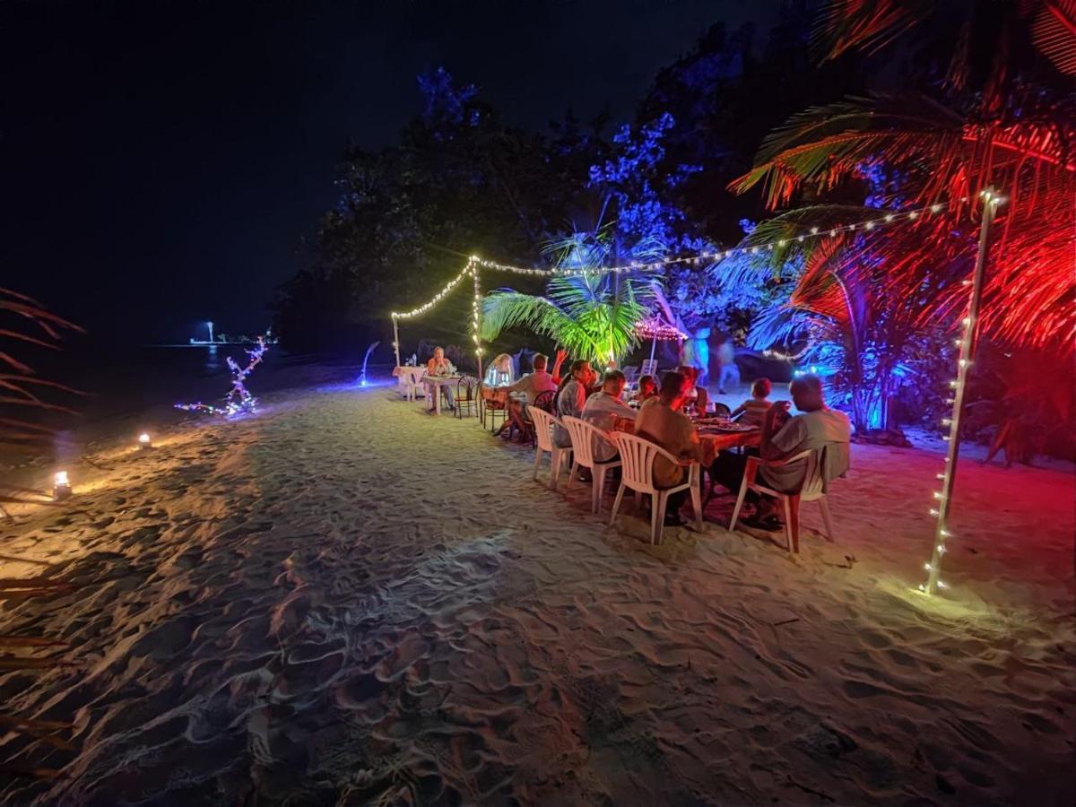 Coral Beach Maldives Хангнаамеедхоо Экстерьер фото